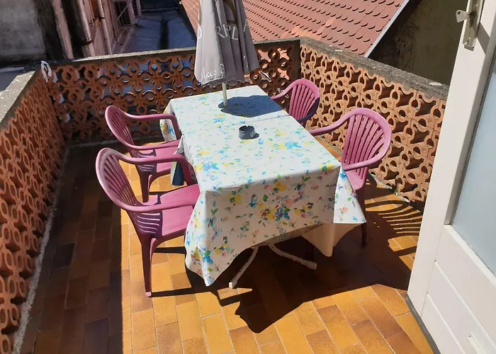 Felicita Vintage - Center * Colmar